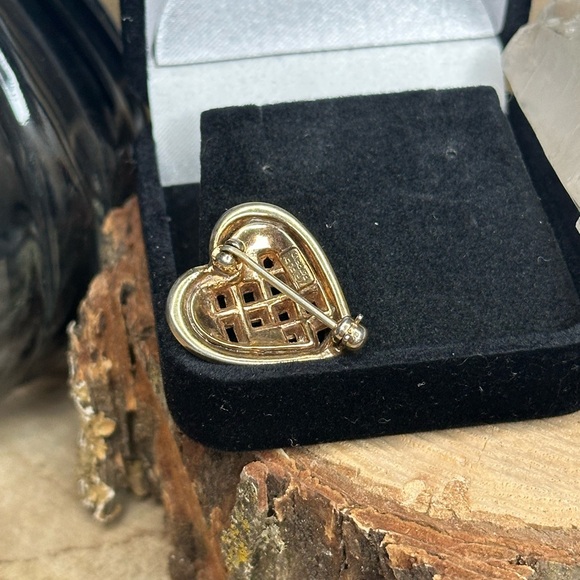 Trifari Gold and Silver Rhinestone Heart Brooch Pin Vintage - Picture 2 of 5